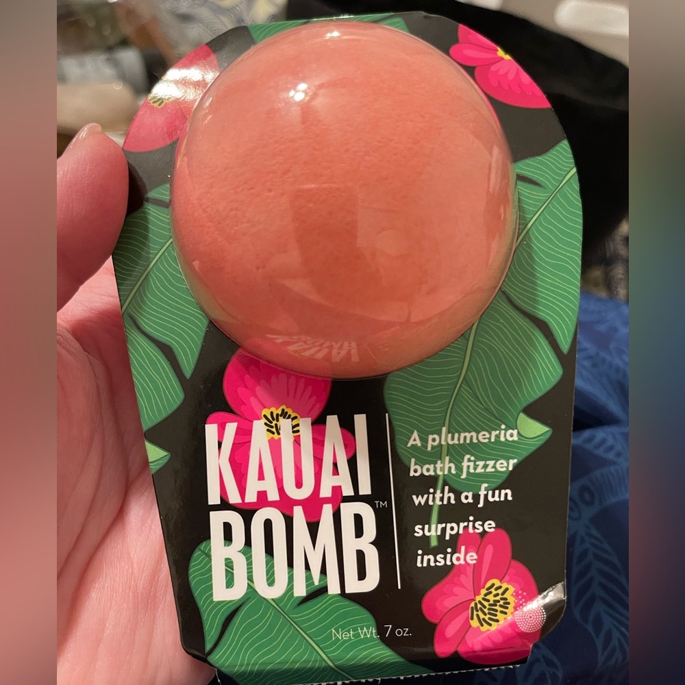 DA BOMB BATH BOMB IN KAUAI